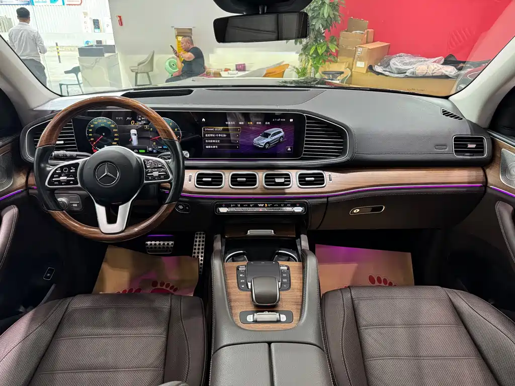 Mercedes-Benz GLS — миниатюра 9