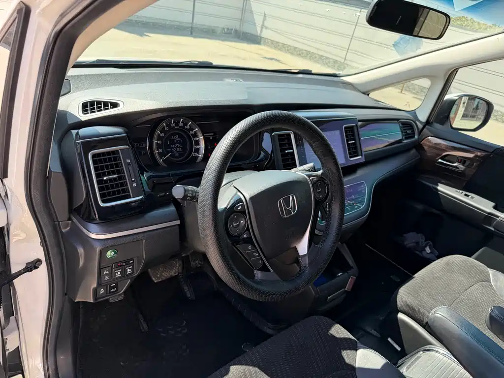 Honda Elysion — миниатюра 12