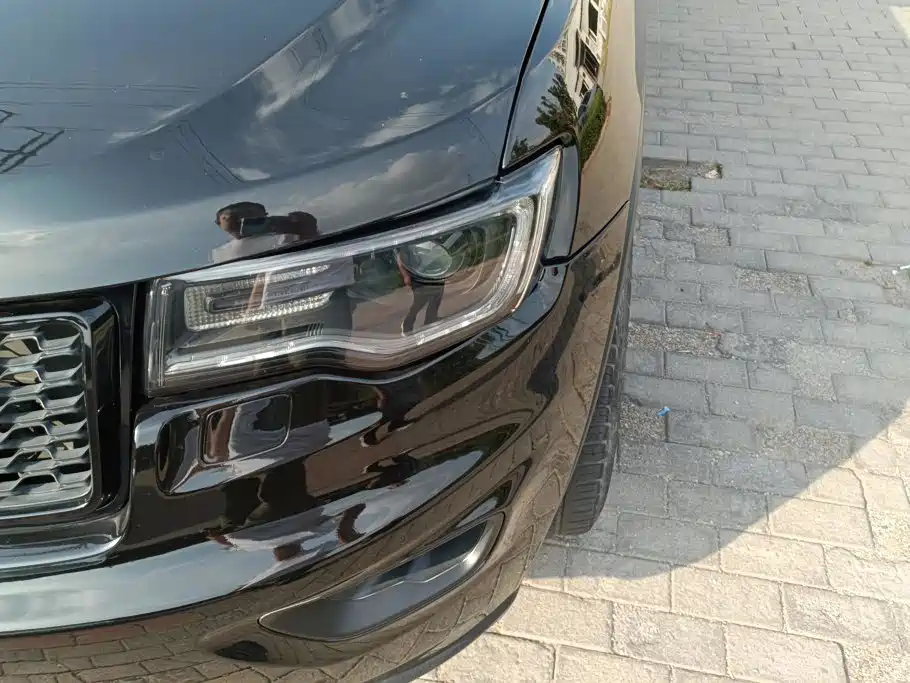 Jeep Grand Cherokee (Import) — миниатюра 5