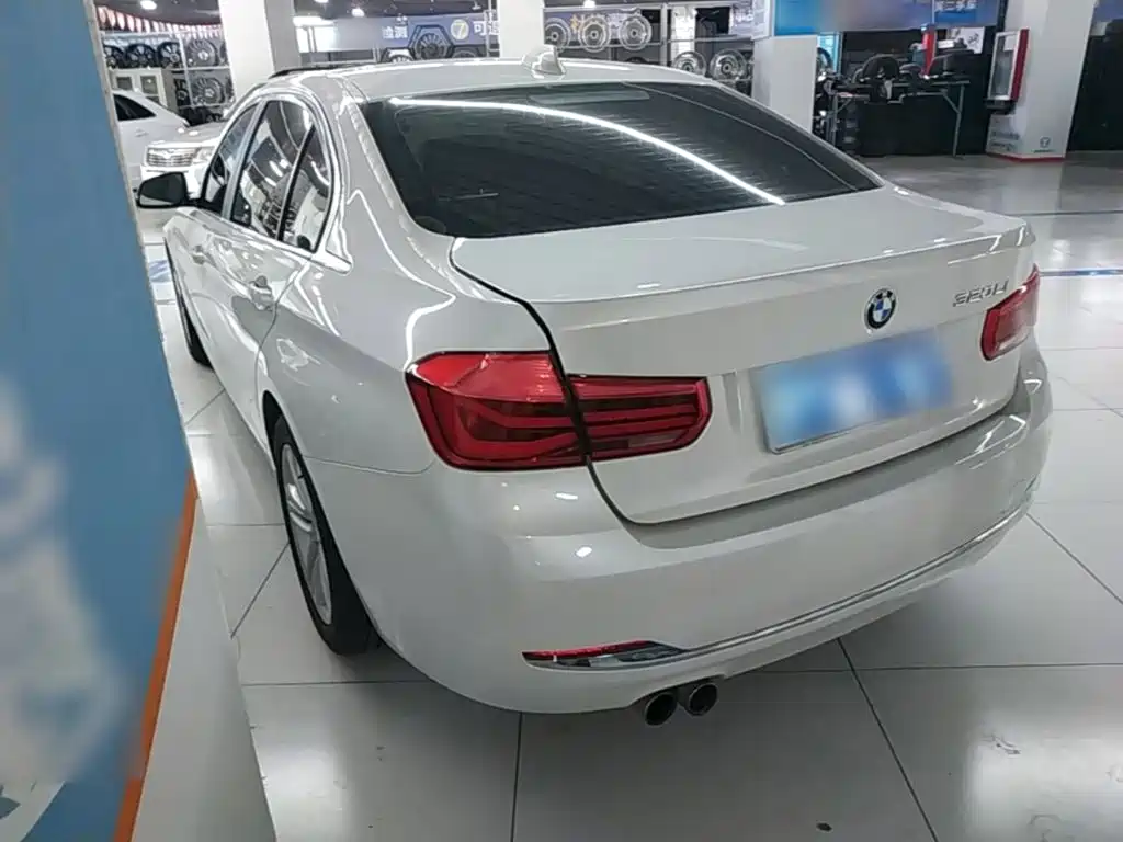 BMW 3 Series — миниатюра 5