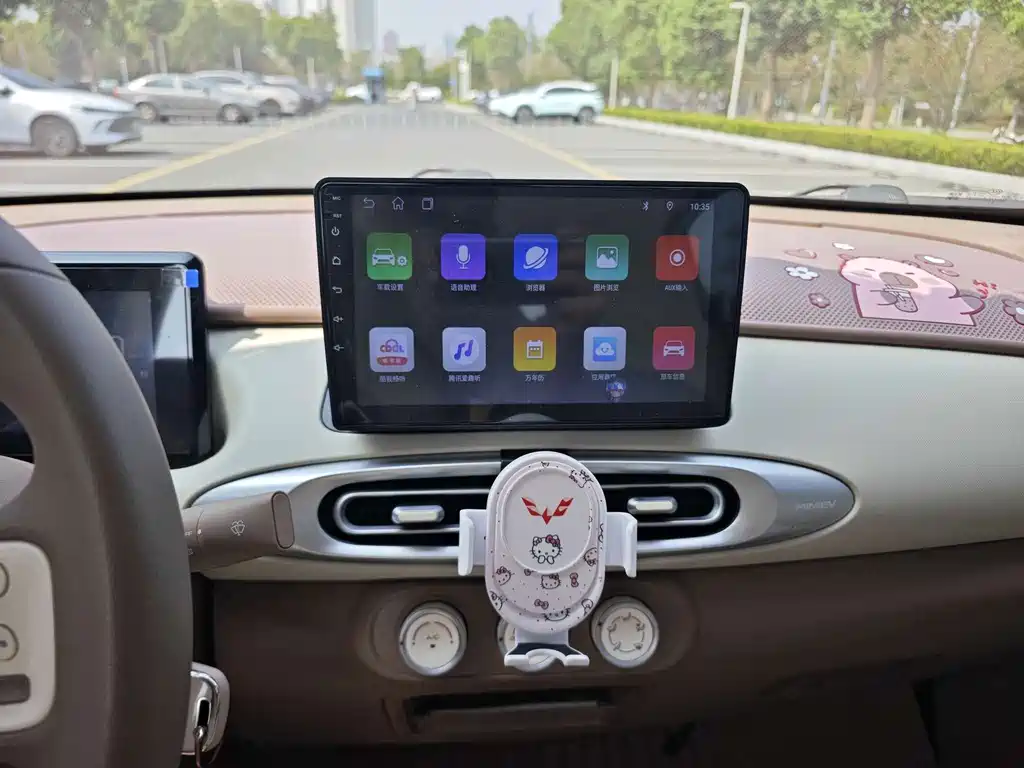 Wuling MINIEV — миниатюра 12