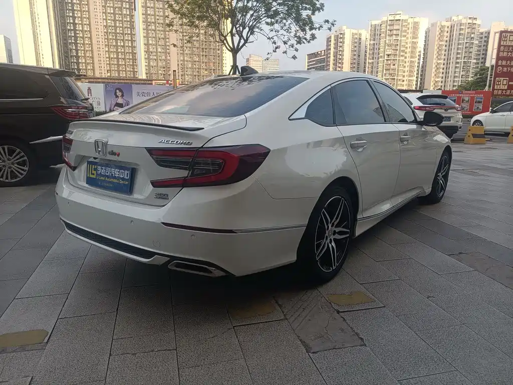 Honda Accord — миниатюра 6
