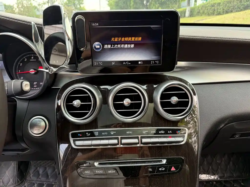 Mercedes-Benz GLC — миниатюра 9