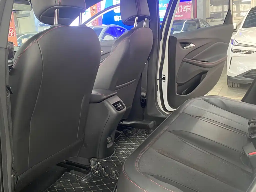 Buick Verano — миниатюра 10