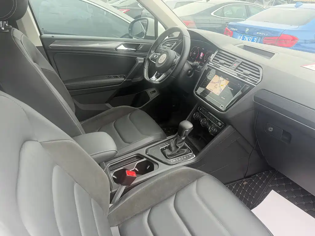 Volkswagen Tiguan L — миниатюра 12