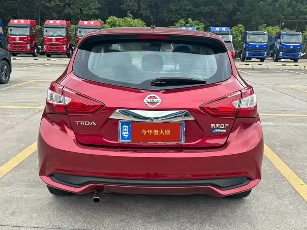 Nissan Tiida — миниатюра 5