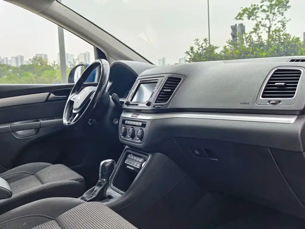 Volkswagen Sharan — миниатюра 10