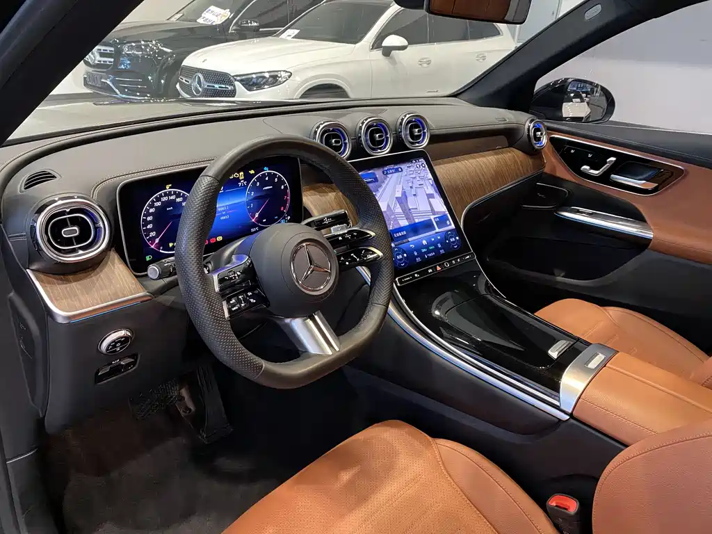 Mercedes-Benz GLC 2023 GLC 300 L 4MATIC 7 мест