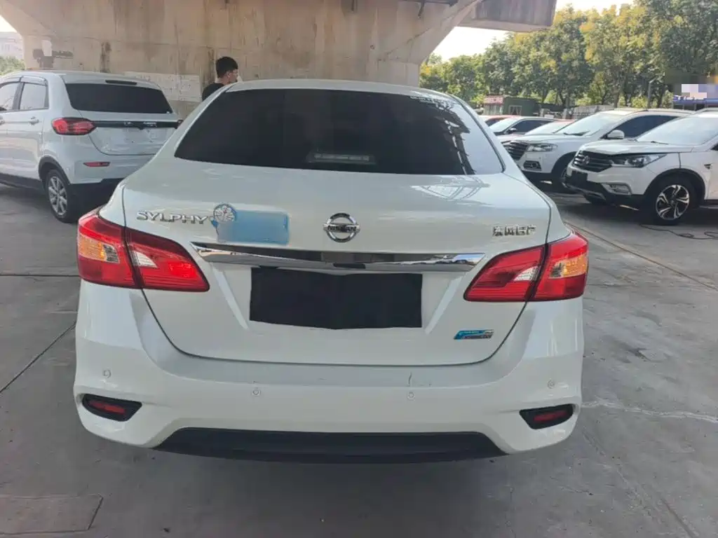 Nissan Sylphy — миниатюра 6