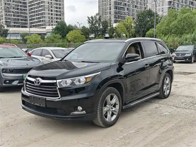 TOYOTA HIGHLANDER 2016