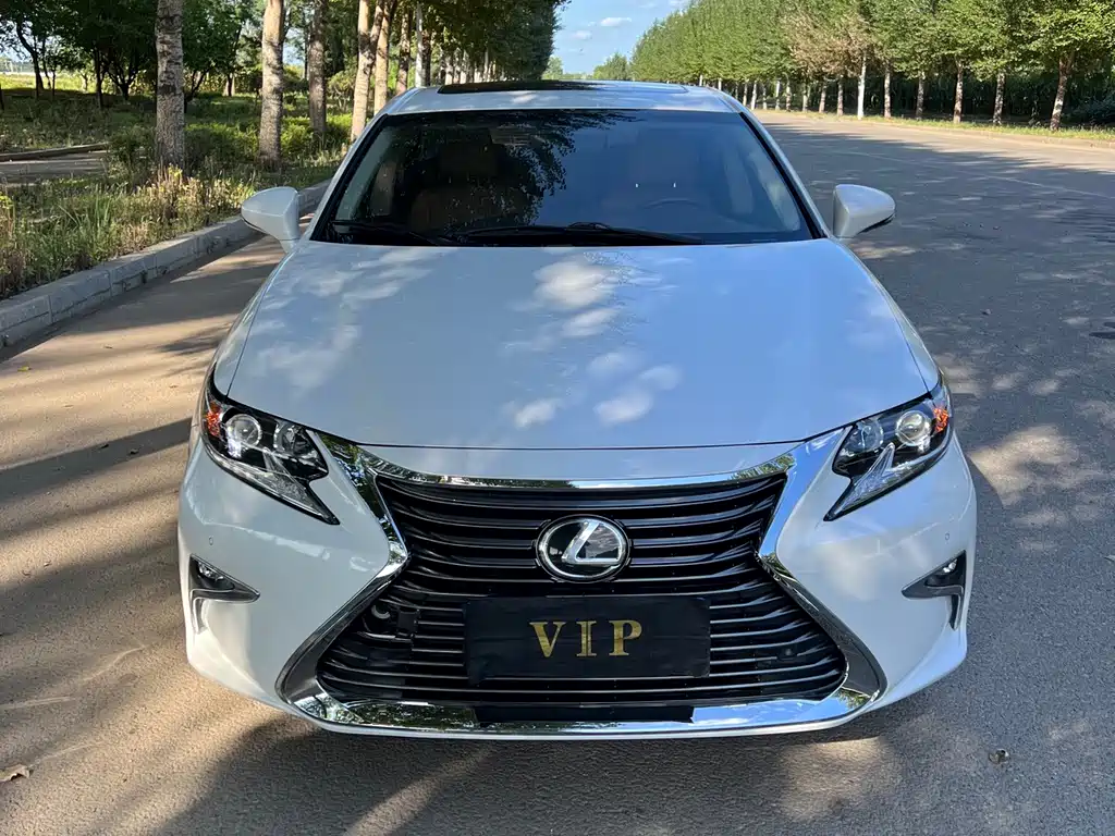 Lexus ES — миниатюра 2