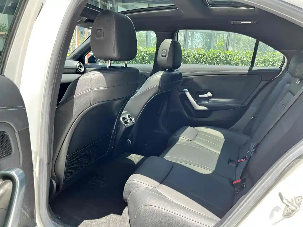 Mercedes-Benz A-Class — миниатюра 5