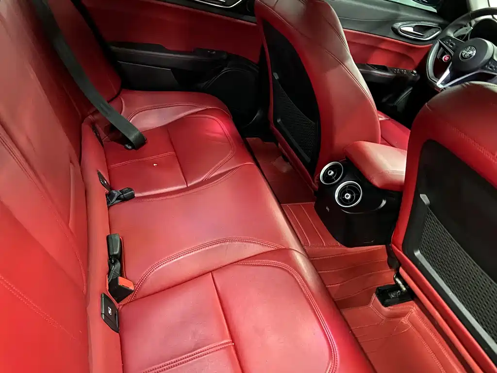 Alfa Romeo Giulia — миниатюра 9