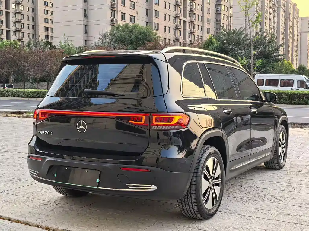 Mercedes-Benz EQB — миниатюра 9