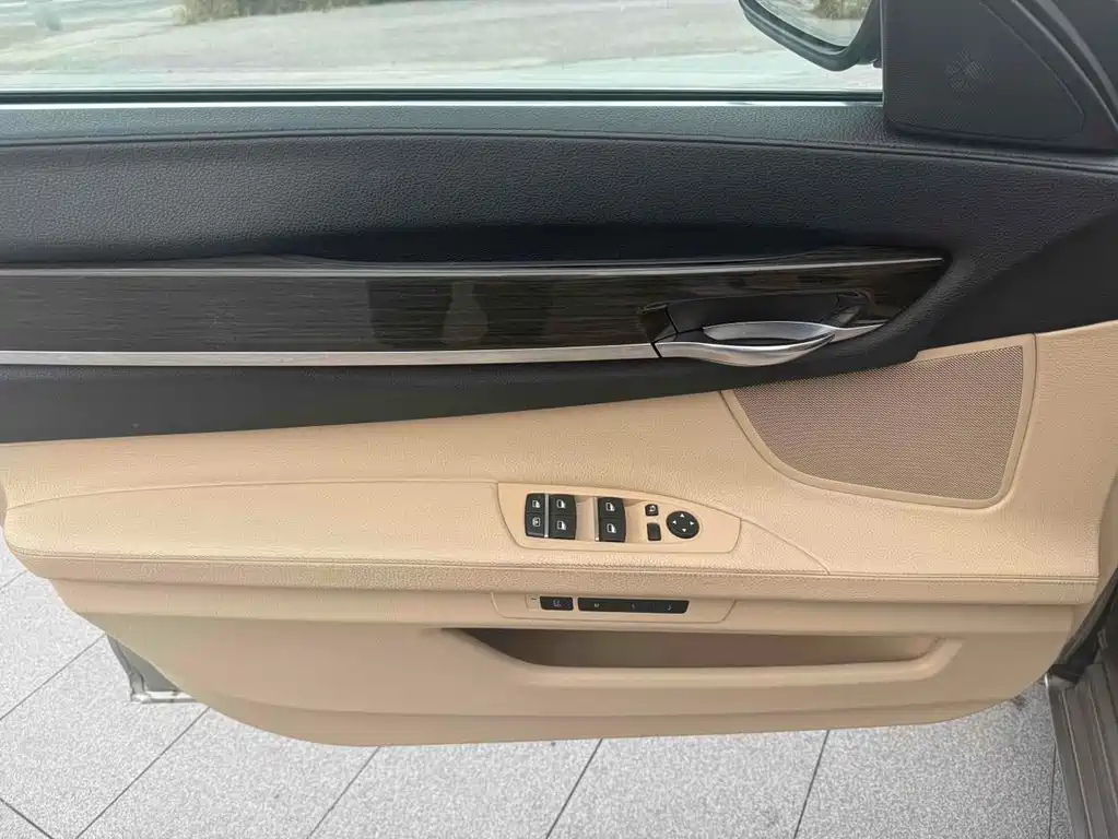 BMW 7 Series 7 2009 740Li Luxury