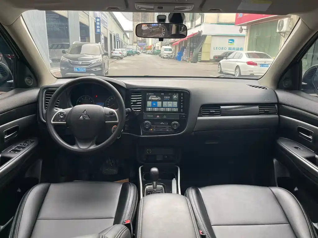 Mitsubishi Outlander 2020 2.0L 5 мест
