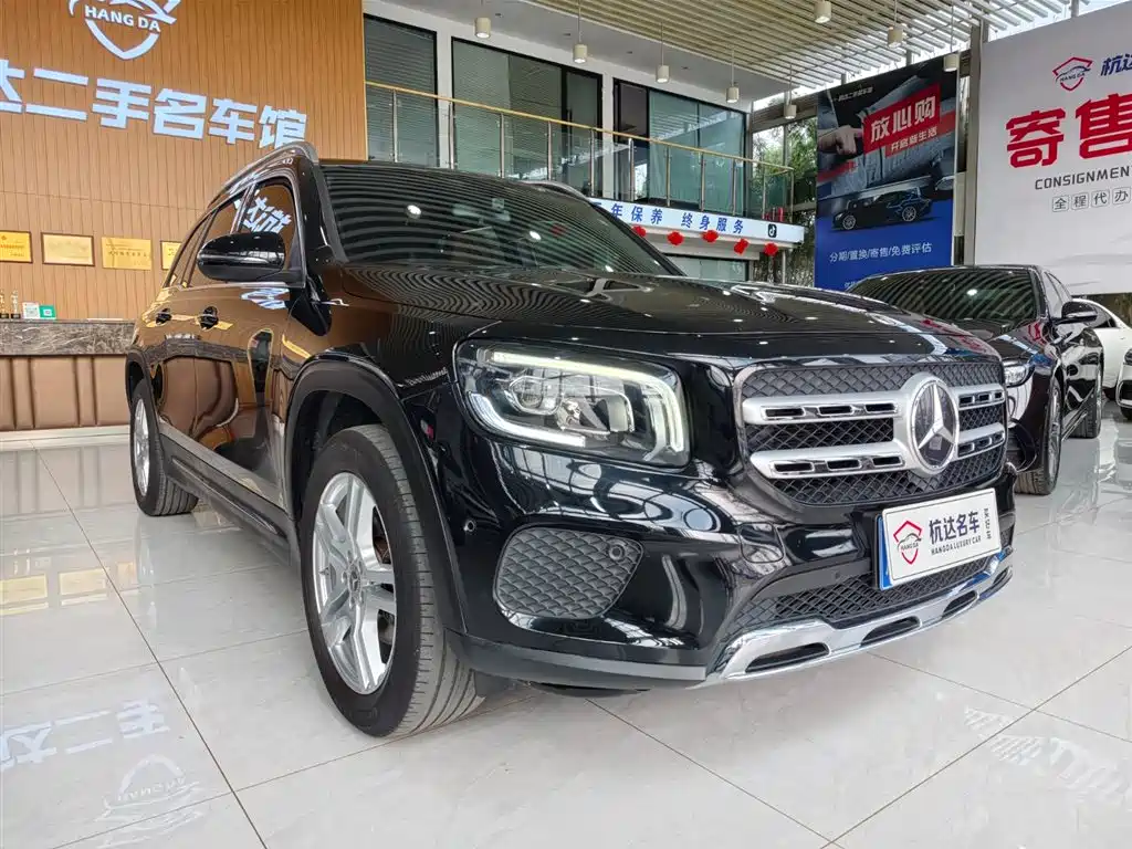 MERCEDES-BENZ GLB