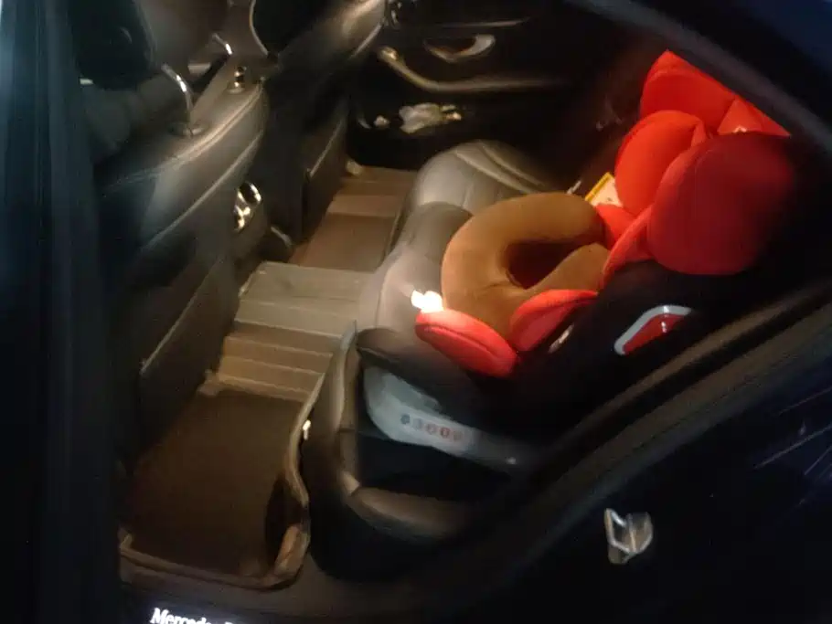 Mercedes-Benz C-Class — миниатюра 11