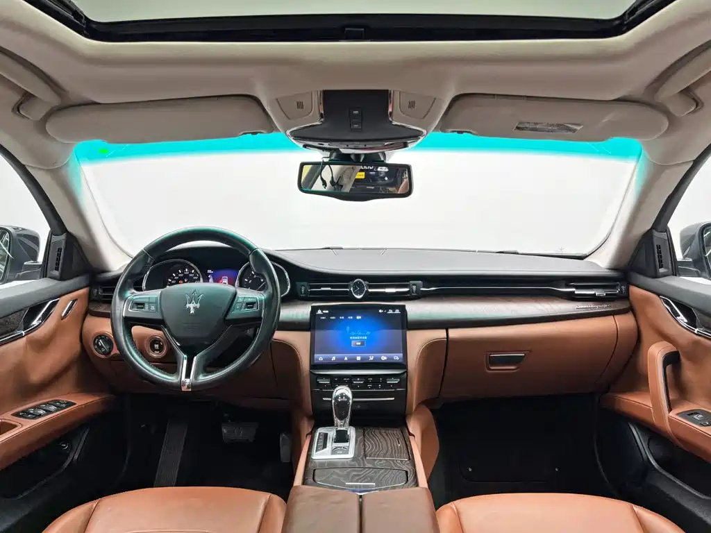 Maserati Quattroporte — миниатюра 20