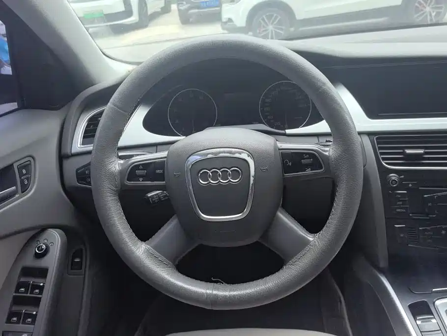 Audi A4L — миниатюра 14