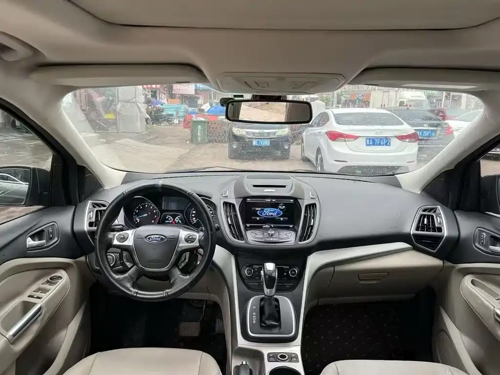 Ford Kuga — миниатюра 7