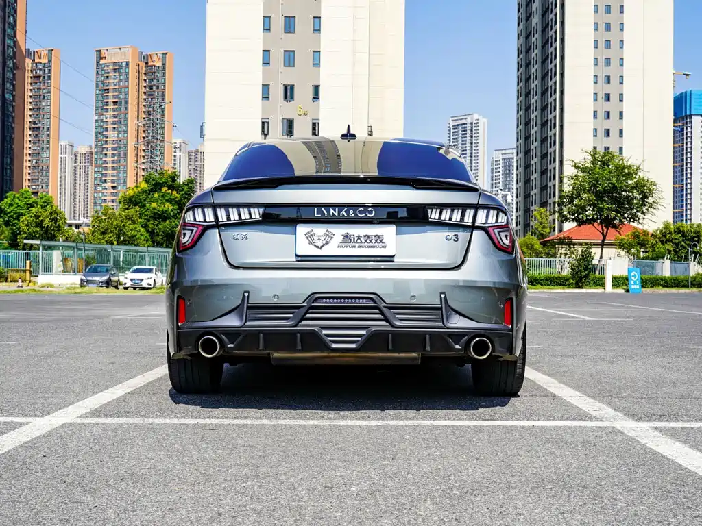 Lynk & Co 03 — миниатюра 5