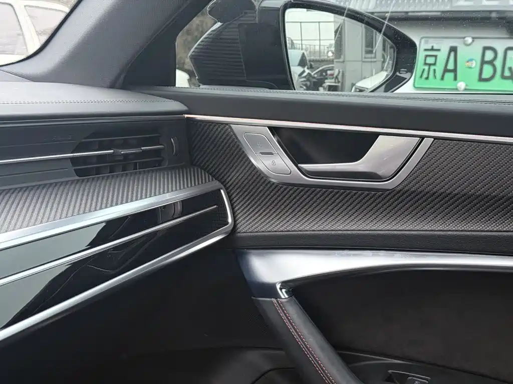 Audi RS 6 — миниатюра 13
