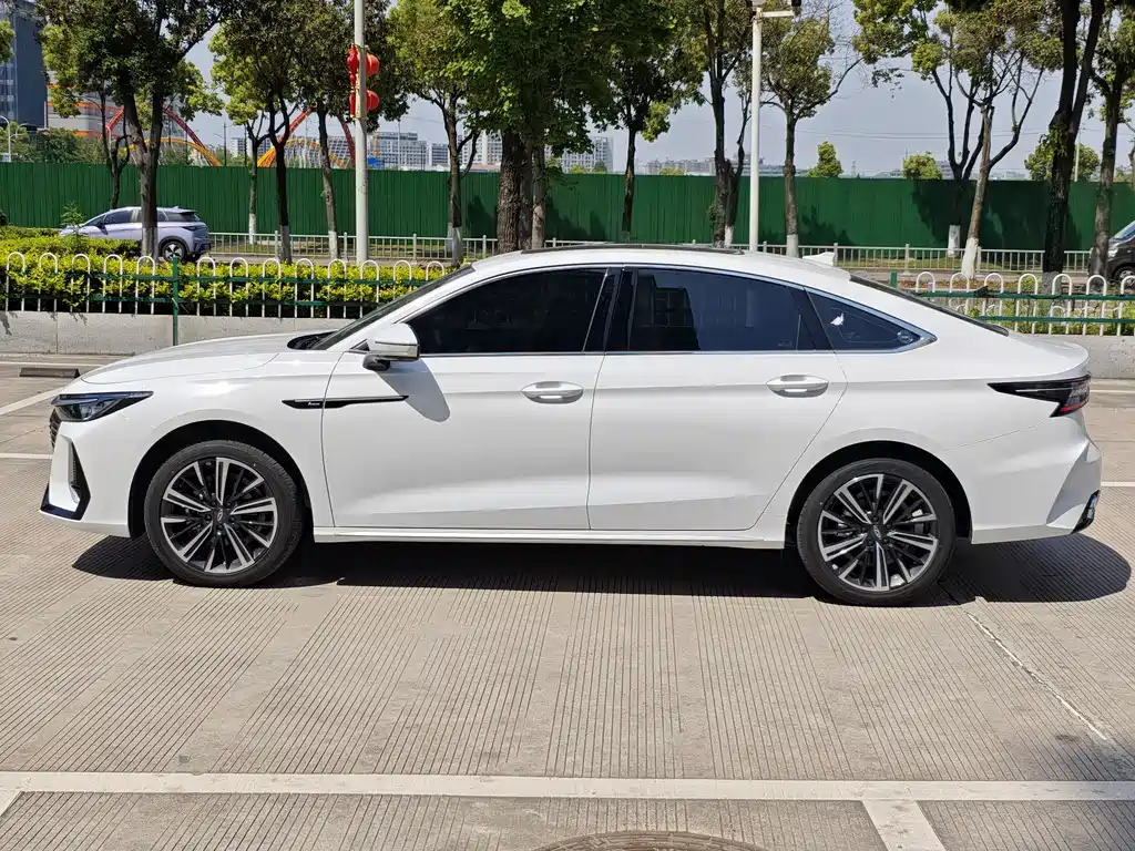 Chery Arrizo 8 — миниатюра 12