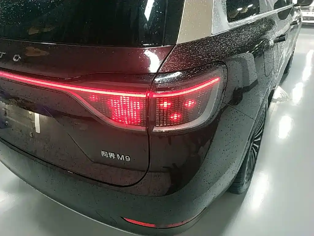Aito M9 2025 Ultra 52kWh 6 мест (192 ）