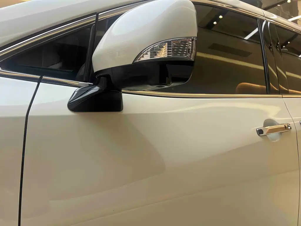 Nissan Quest — миниатюра 8