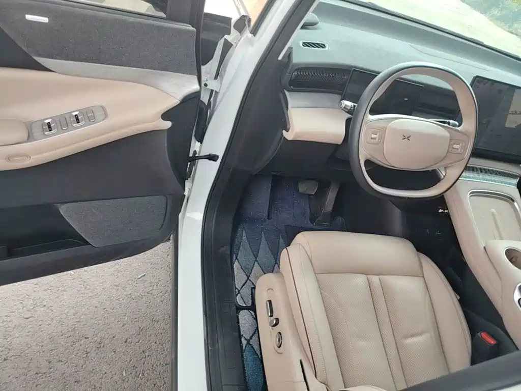 XPeng X9 — миниатюра 16