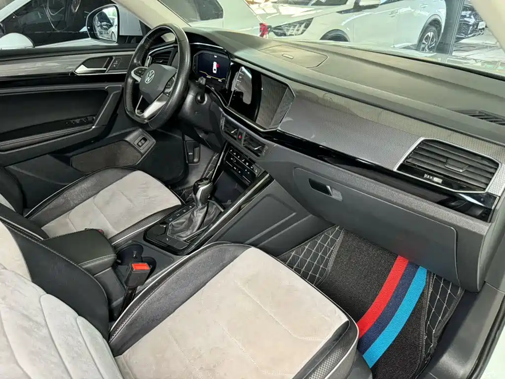 Volkswagen X — миниатюра 8
