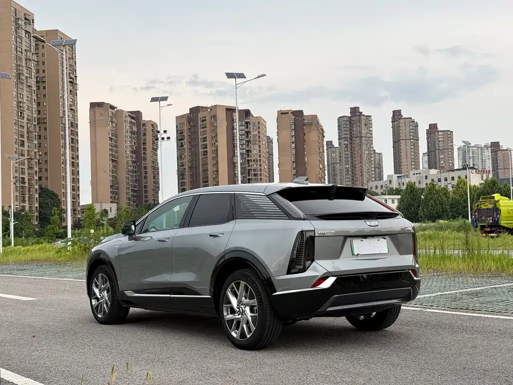 Cadillac IQ — миниатюра 11