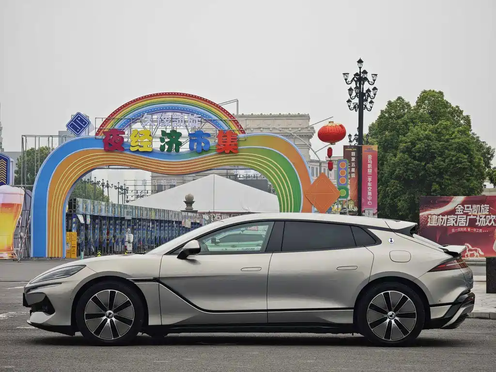 Denza Denza Z9GT — миниатюра 17