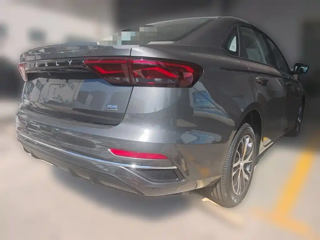 Geely Emgrand — миниатюра 6