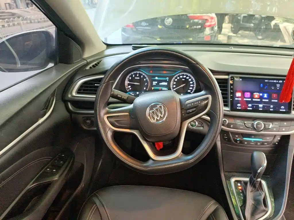 Buick Excelle — миниатюра 6