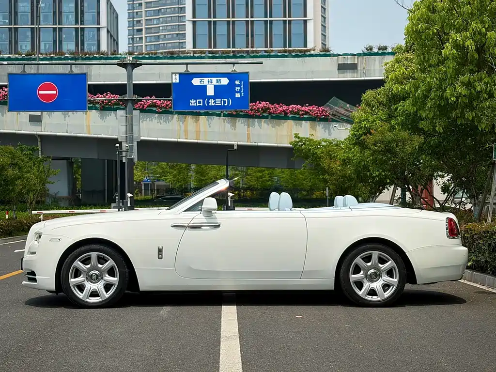 Rolls-Royce Dawn — миниатюра 7