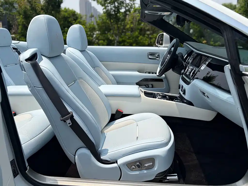 Rolls-Royce Dawn — миниатюра 16