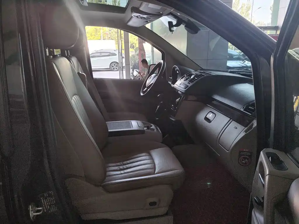 Mercedes-Benz Viano — миниатюра 6