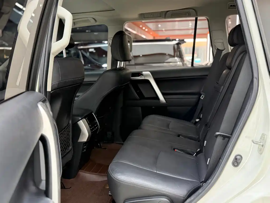 Toyota Land Cruiser Prado 2018 3.5L AT TX-L