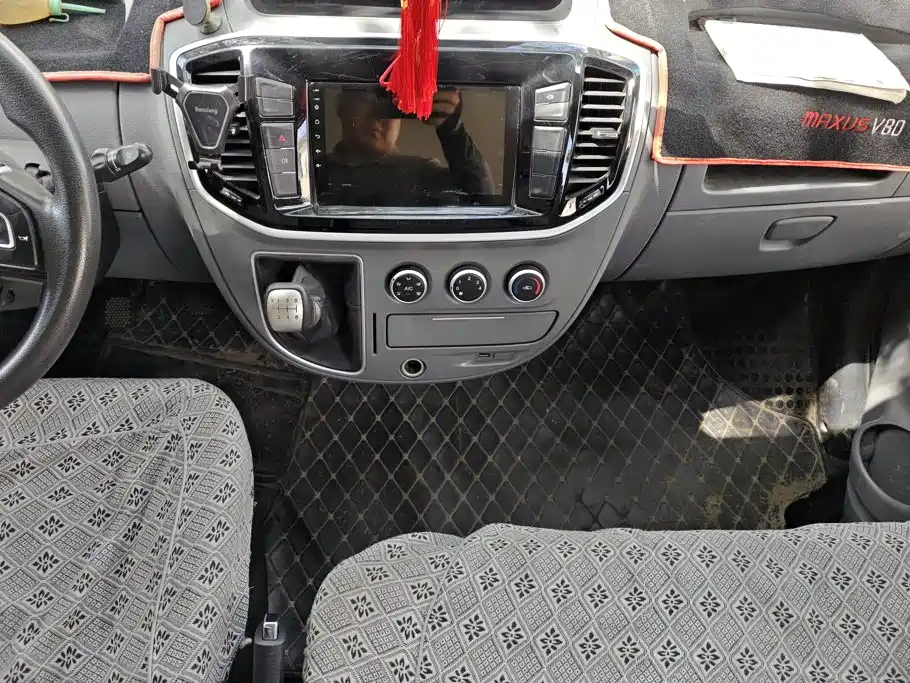 MAXUS V80 — миниатюра 16