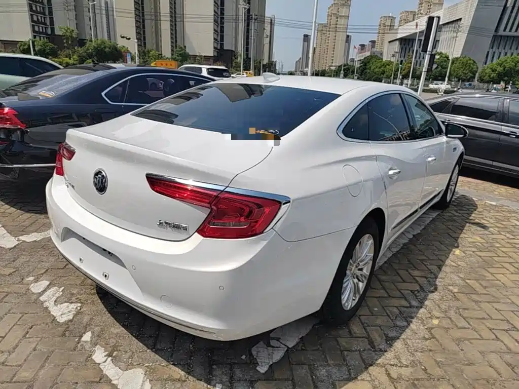 Buick LaCrosse — миниатюра 7