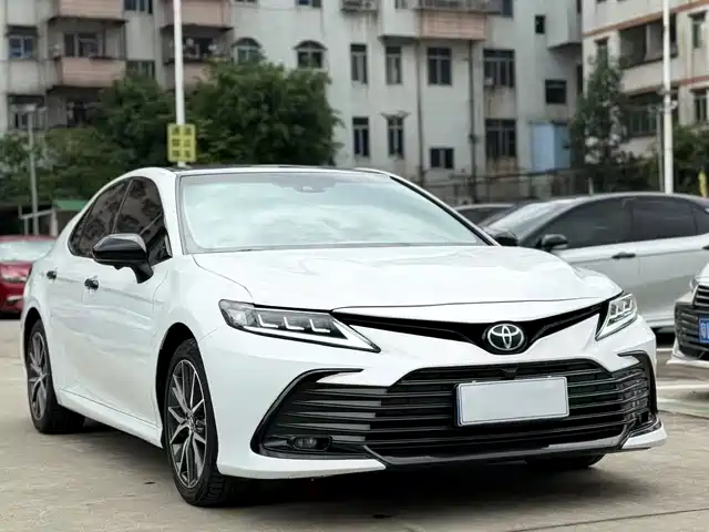 TOYOTA CAMRY