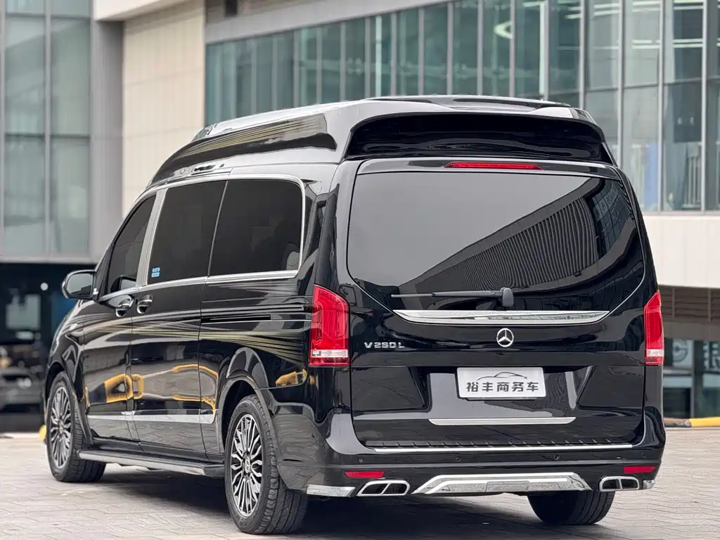 MERCEDES-BENZ V CLASS