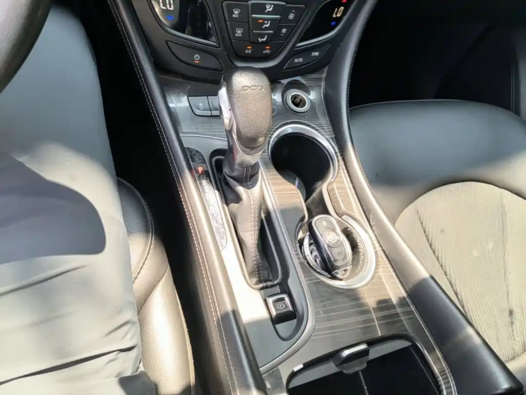 Buick Envision Plus — миниатюра 14