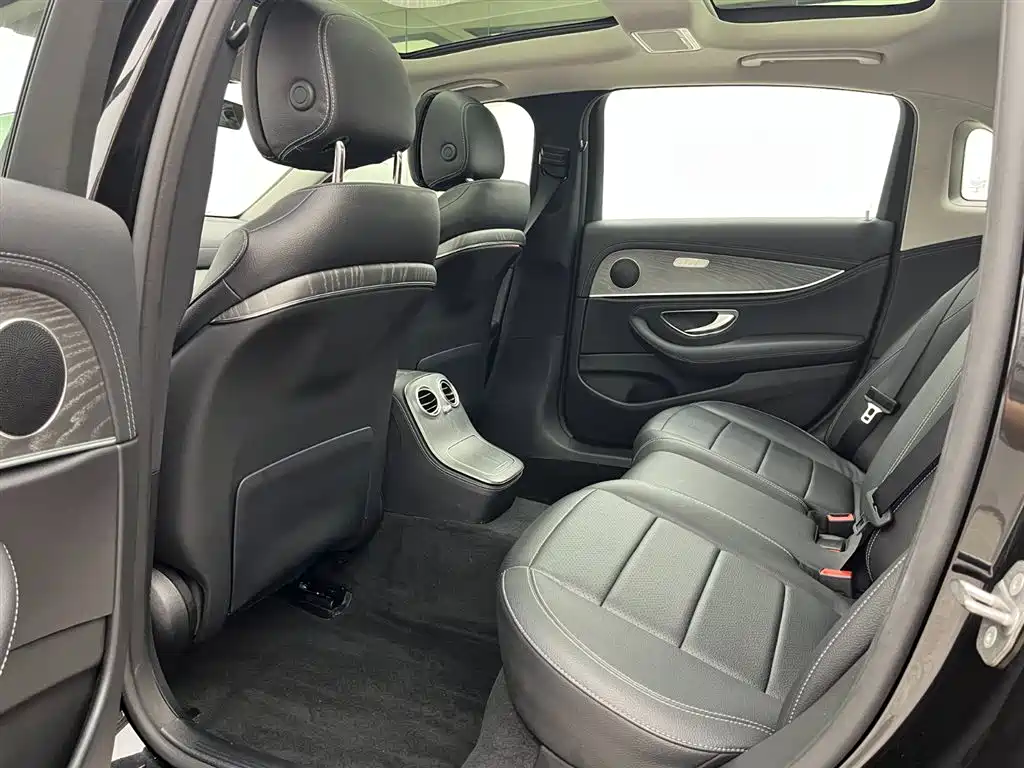 Mercedes-Benz E-Class E 2023 E 260 L Sport