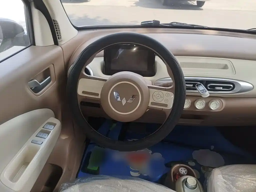 Wuling MINIEV — миниатюра 11