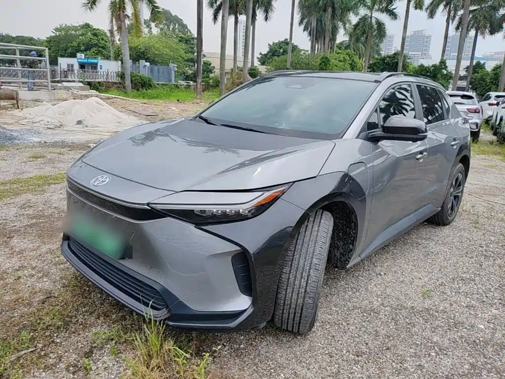 Toyota bZ4X — миниатюра 2