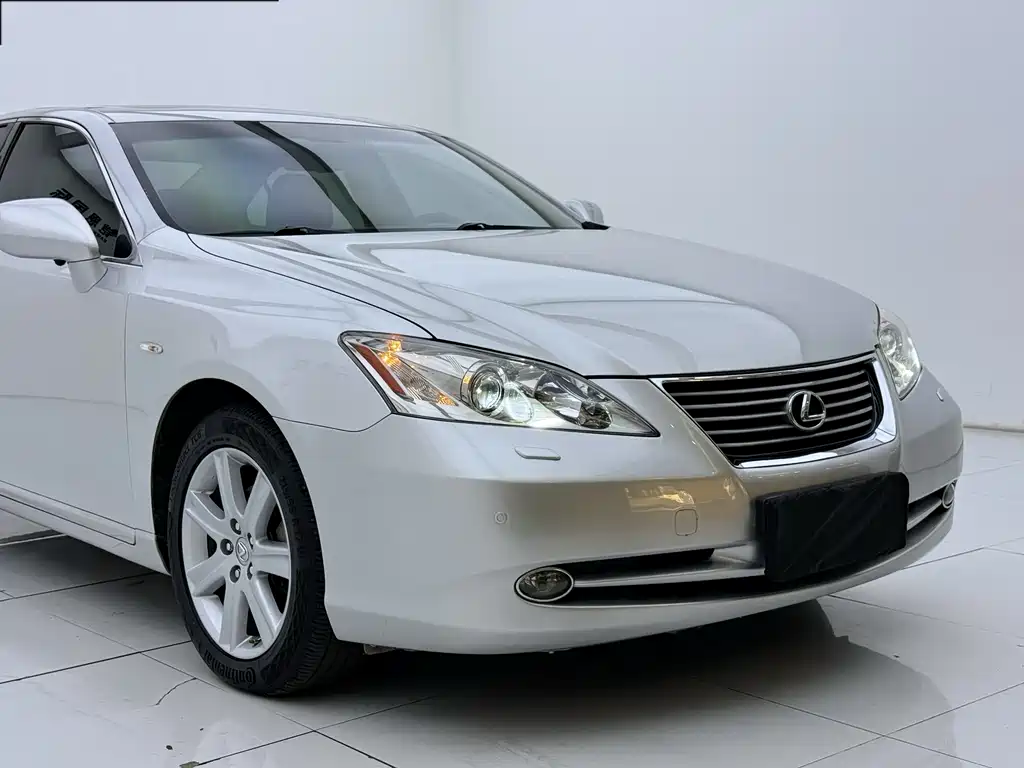 Lexus ES — миниатюра 7