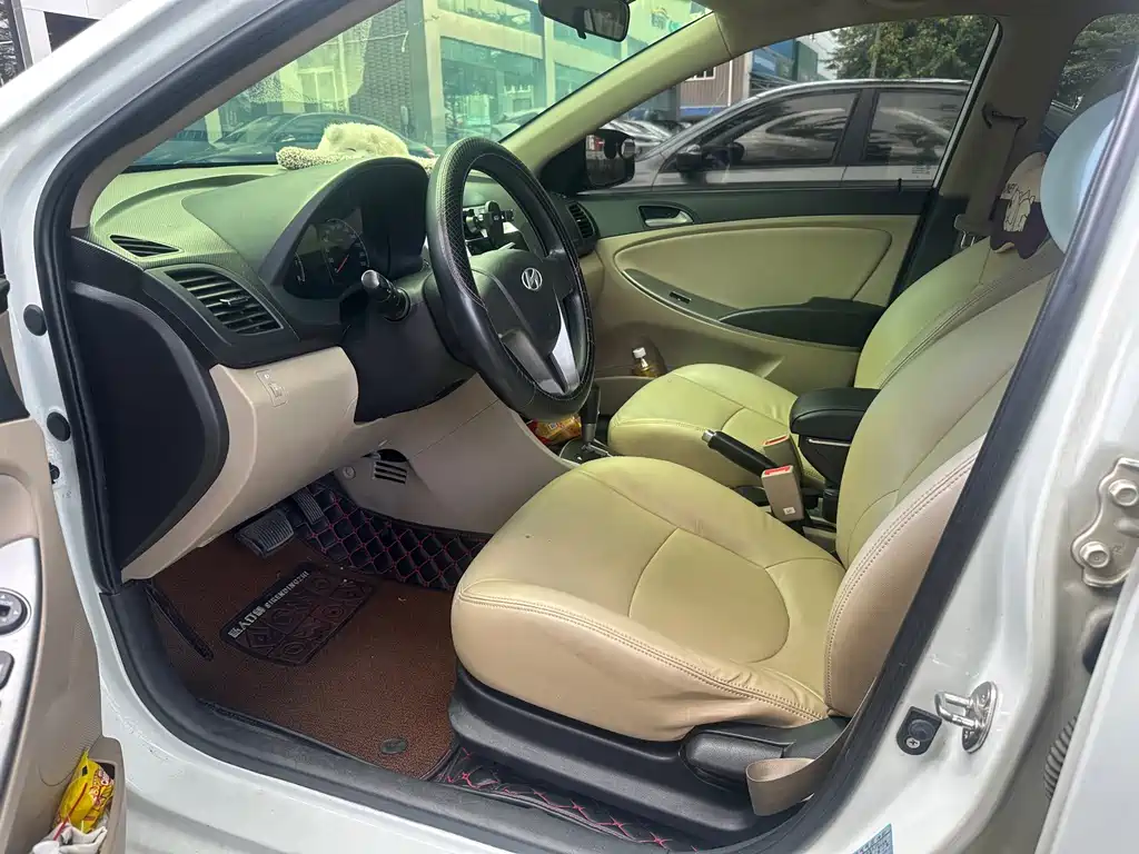 Hyundai Verna — миниатюра 7